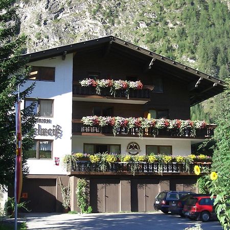 Pension Und Apartment Edelweiss Heiligenblut Buitenkant foto