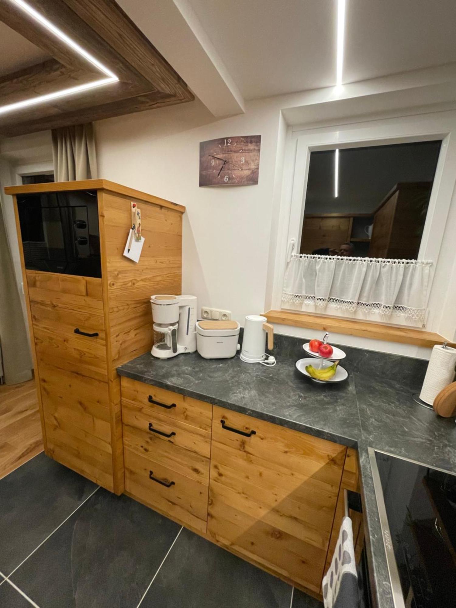 Pension Und Apartment Edelweiss Heiligenblut Buitenkant foto