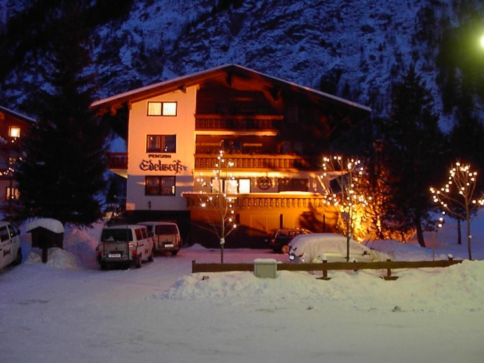 Pension Und Apartment Edelweiss Heiligenblut Buitenkant foto