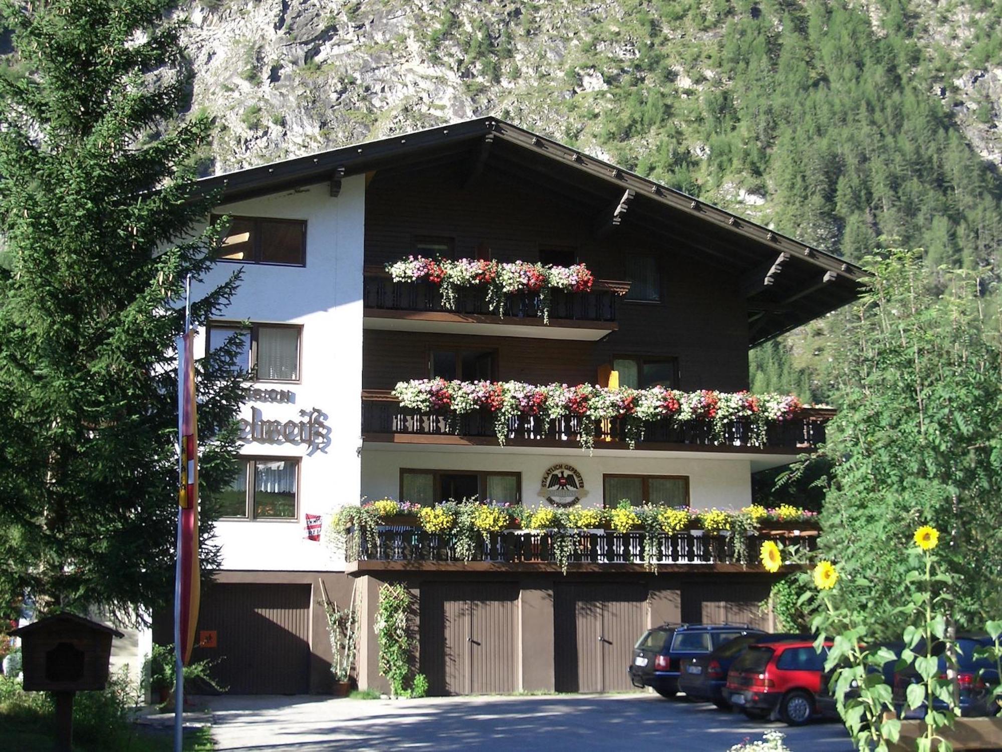 Pension Und Apartment Edelweiss Heiligenblut Buitenkant foto