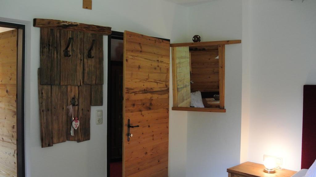 Pension Und Apartment Edelweiss Heiligenblut Buitenkant foto