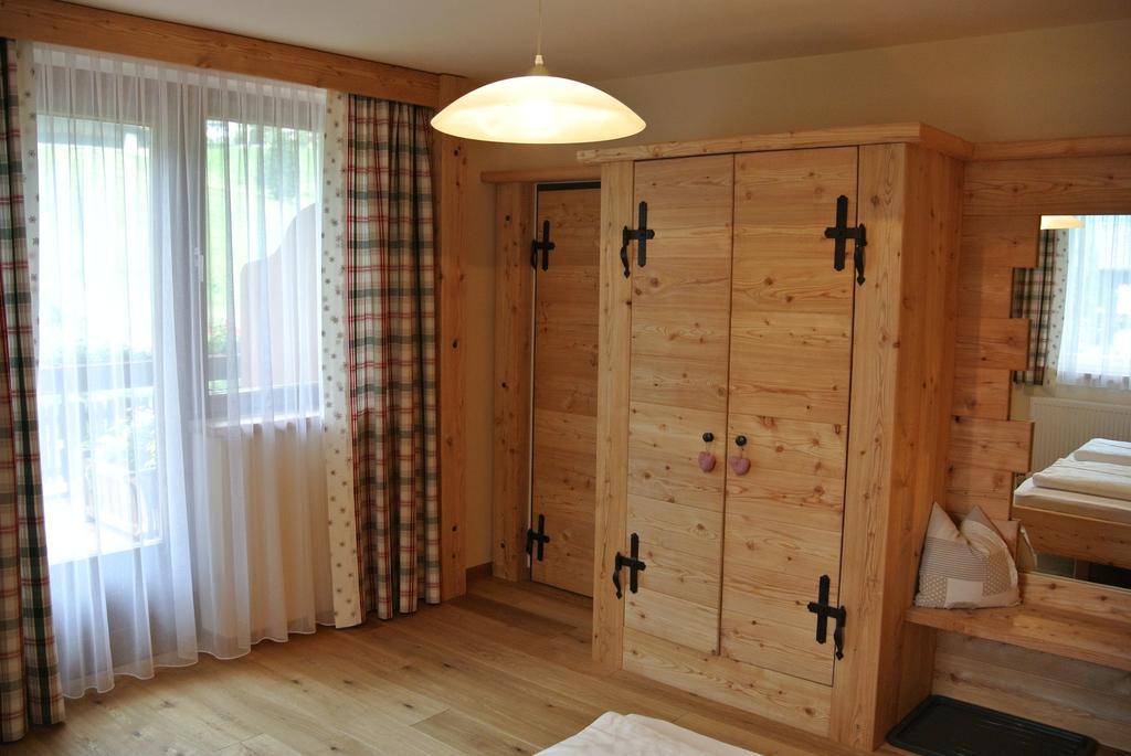 Pension Und Apartment Edelweiss Heiligenblut Buitenkant foto