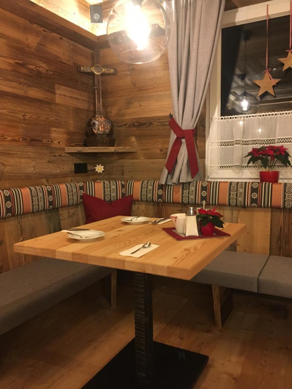 Pension Und Apartment Edelweiss Heiligenblut Buitenkant foto